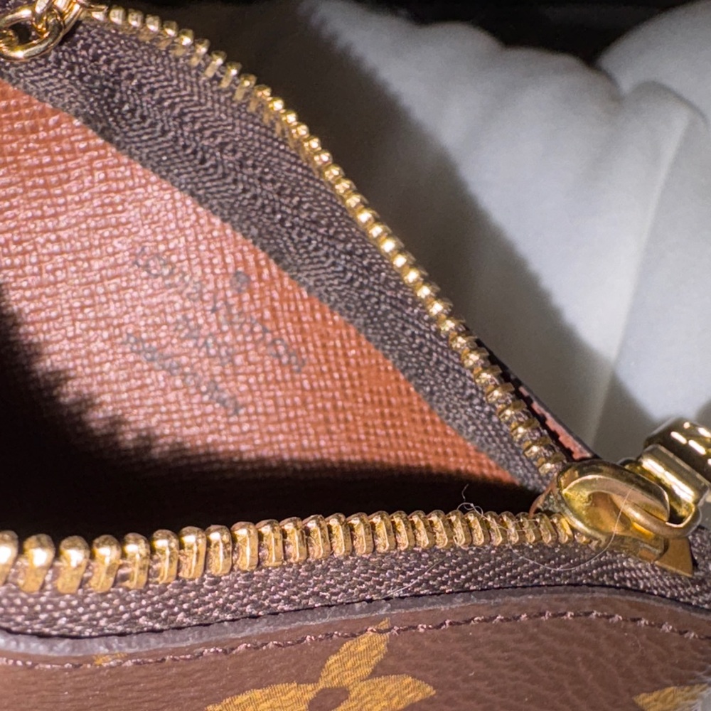 Louis Vuitton Monogram Key & Card Pouch - Picture 3 of 4